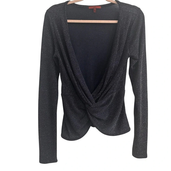 Tops - Women’s shimmery top with front gathering detail